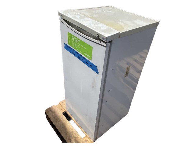 Indesit rg1191w free standing refrigerator compact 115v - afbeelding 1 van  5