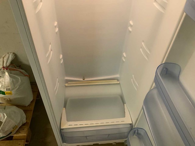 Indesit san 400 koelkast - afbeelding 4 van  5