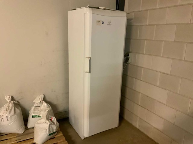 Indesit san 400 koelkast - afbeelding 1 van  5