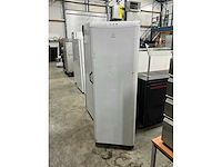 Indesit vrieskast - afbeelding 2 van  6