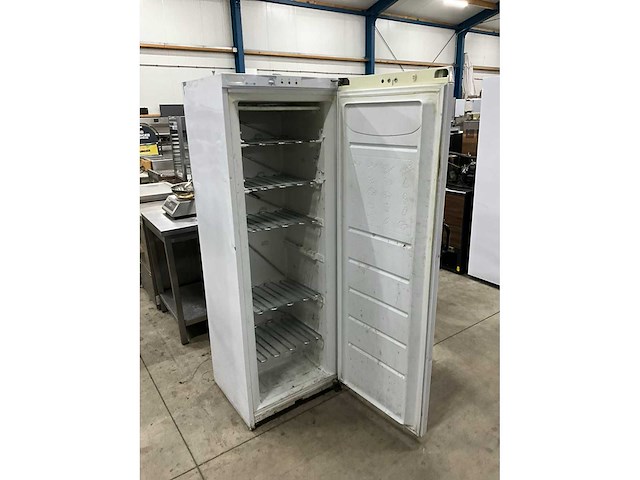 Indesit vrieskast - afbeelding 3 van  6