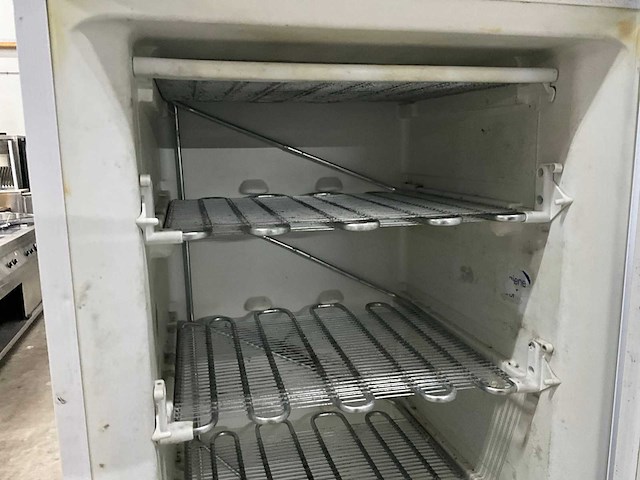 Indesit vrieskast - afbeelding 4 van  6