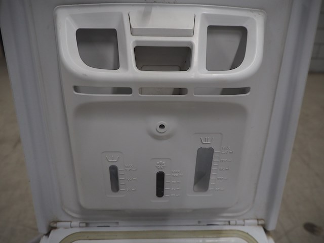 Indesit - afbeelding 8 van  10