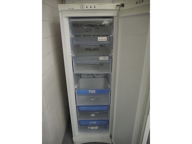 Indesit - afbeelding 4 van  10