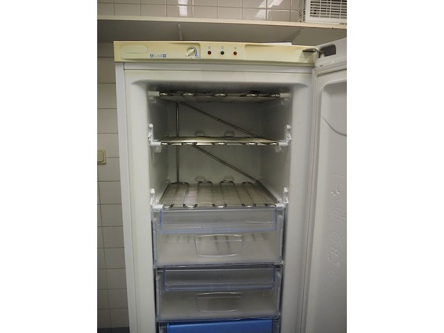 Indesit - afbeelding 4 van  10