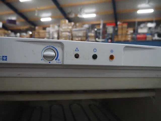 Indesit - afbeelding 6 van  8