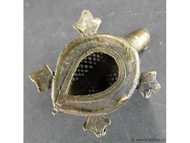 Indiaas dhokra bronzen schildpad beeldje vervaardigd met behulp van de eeuwenoude 'verloren was'-giettechniek - afbeelding 5 van  5
