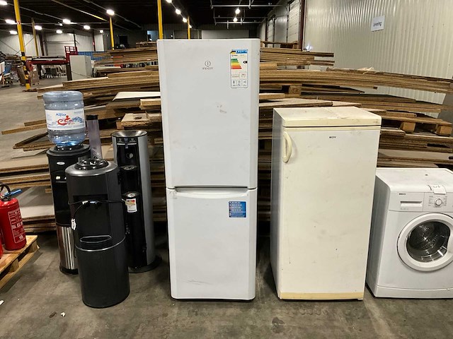 Indisit biaa12p koel/vries combinatie - afbeelding 1 van  5