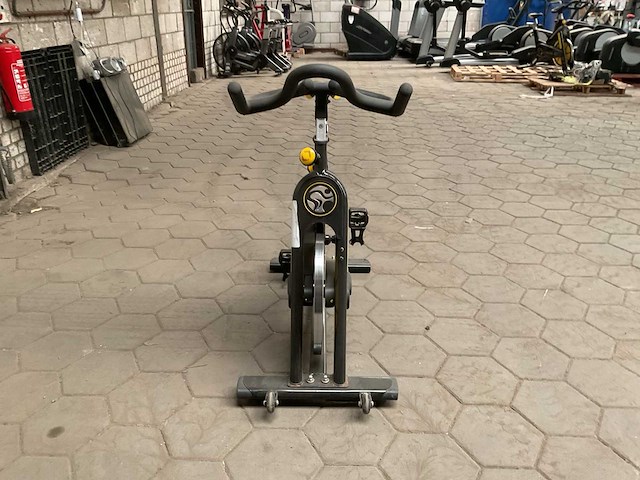 Indoor cycling ls e-series class s spinningbike - afbeelding 2 van  6