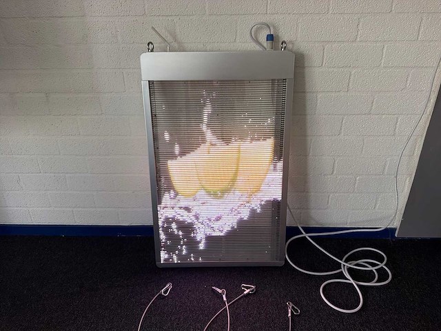 Indoor hangende led poster display - afbeelding 1 van  4