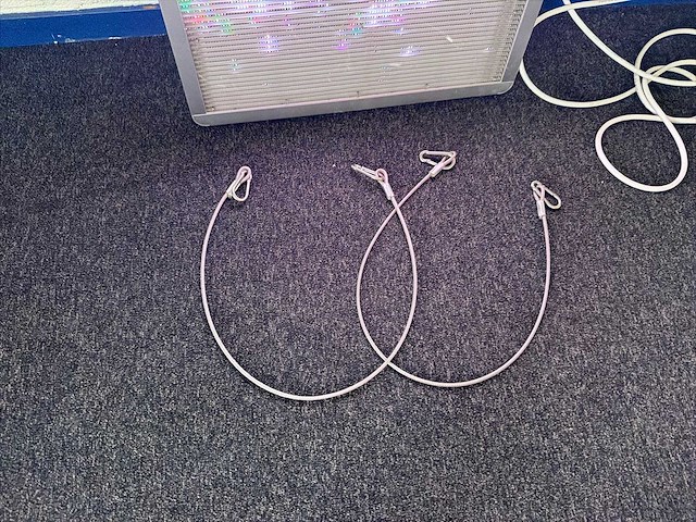 Indoor hangende led poster display - afbeelding 4 van  4