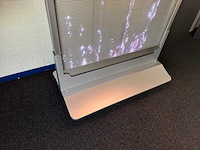 Indoor led poster display met verrijdbare voet - afbeelding 2 van  4