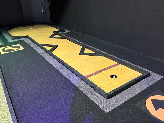 Indoor midgetgolfbaan (14 holes) - afbeelding 16 van  21