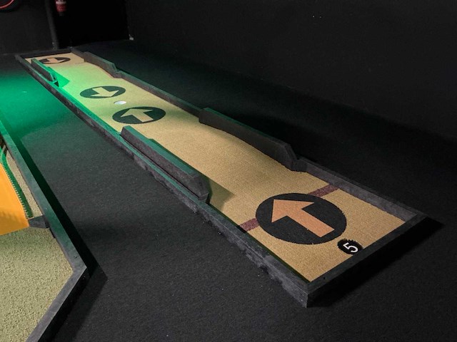 Indoor midgetgolfbaan (14 holes) - afbeelding 18 van  21