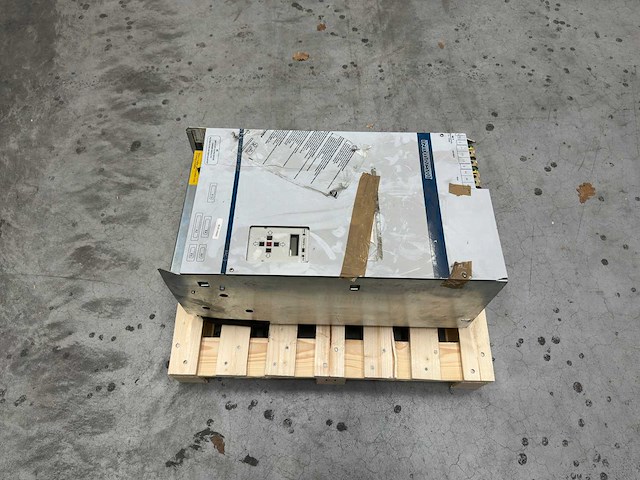 Indramat - rac 3.1-150-460-a00-w1-220 - rac 3 main spindle drive - afbeelding 2 van  7