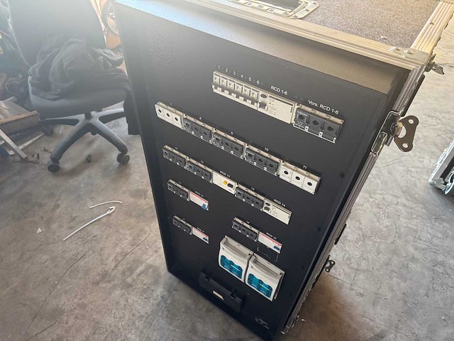 Indu electric - 400a powerlock distributor in flightcase - afbeelding 8 van  10