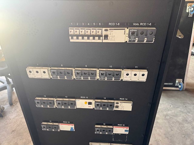 Indu electric - 400a powerlock distributor in flightcase - afbeelding 9 van  10