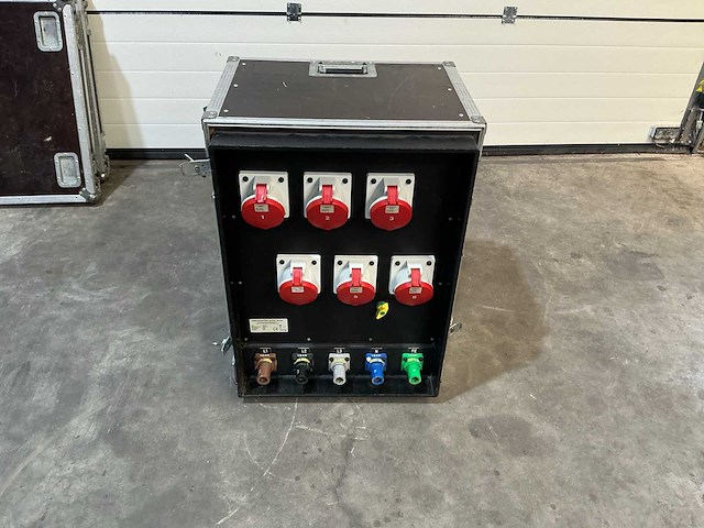 Indu elektrische lra400 400a powerlock-verdeler in flightcase - afbeelding 1 van  1