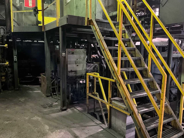 Inductotherm - 2001 - gietmachine - afbeelding 1 van  61