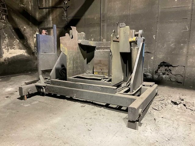 Inductotherm - 2001 - gietmachine - afbeelding 58 van  61