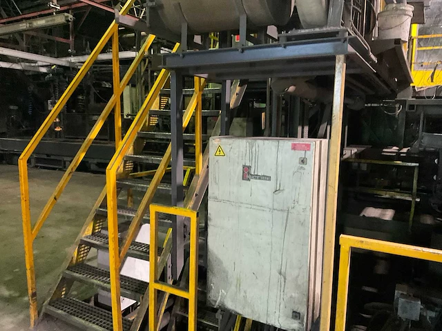 Inductotherm - 2001 - gietmachine - afbeelding 12 van  61