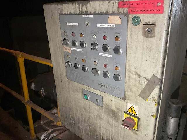 Inductotherm - 2001 - gietmachine - afbeelding 32 van  61