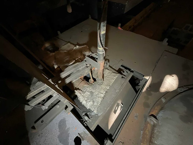 Inductotherm - 2001 - gietmachine - afbeelding 35 van  61