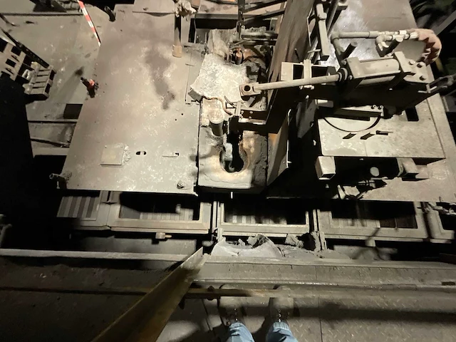 Inductotherm - 2001 - gietmachine - afbeelding 54 van  61