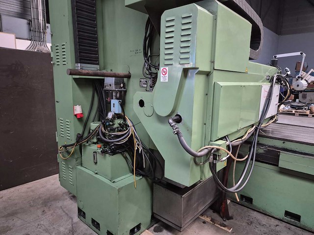 Induma - mbm-22 - bedfreesmachine met heidenhain tnc 355 - afbeelding 16 van  30