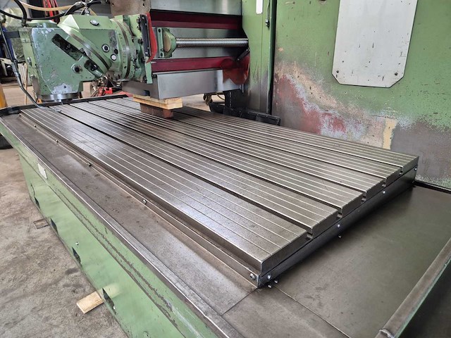 Induma - mbm-22 - bedfreesmachine met heidenhain tnc 355 - afbeelding 20 van  30