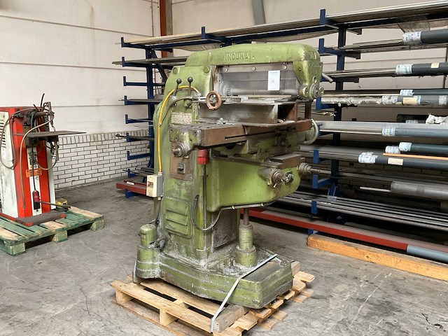 Induma fum-2-e universele freesmachine - afbeelding 1 van  11