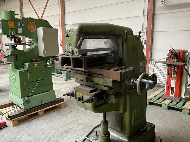 Induma fum-2-e universele freesmachine - afbeelding 5 van  11