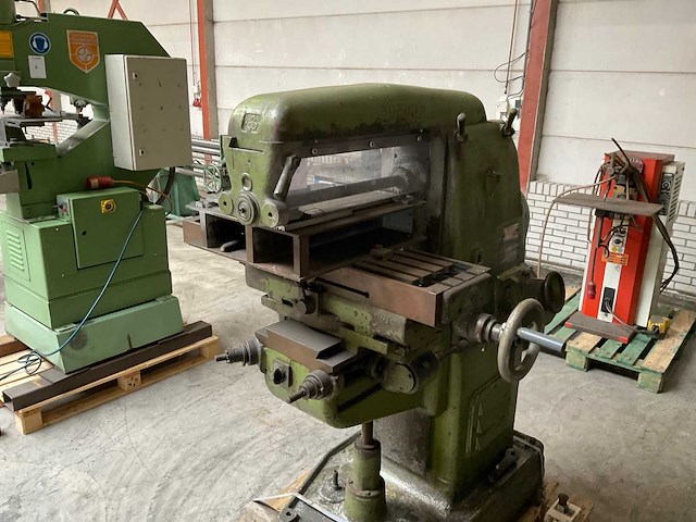 Induma fum-2-e universele freesmachine - afbeelding 6 van  11