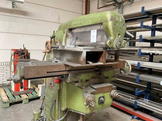 Induma fum-2-e universele freesmachine - afbeelding 9 van  11