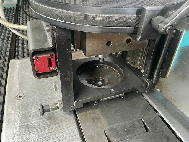 Indumasch - hp 750 cnc/z - punch nibbling machines - 1999 - afbeelding 14 van  18