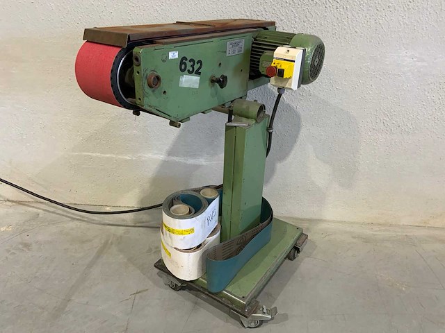 Indumasch siegen 122.4 backstand schuurmachine - afbeelding 1 van  10