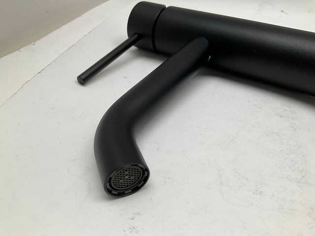Industrial taps wastafelmengkraan hoog model gestructureerd mat zwart - afbeelding 4 van  9