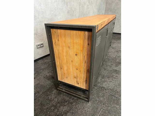 Industrieel dressoir 200x45 - afbeelding 11 van  14