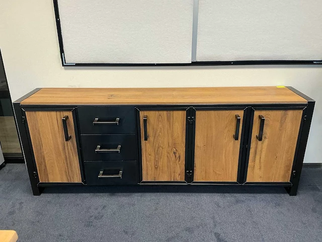 Industrieel dressoir - afbeelding 2 van  7
