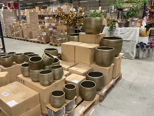 Industrieel gouden bloempotten - afbeelding 9 van  27