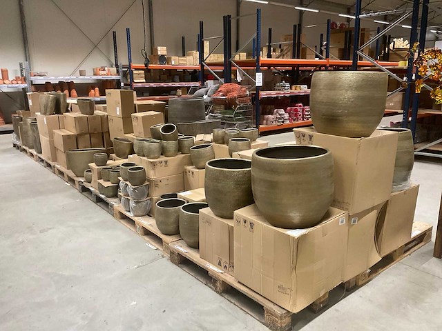 Industrieel gouden bloempotten - afbeelding 1 van  27