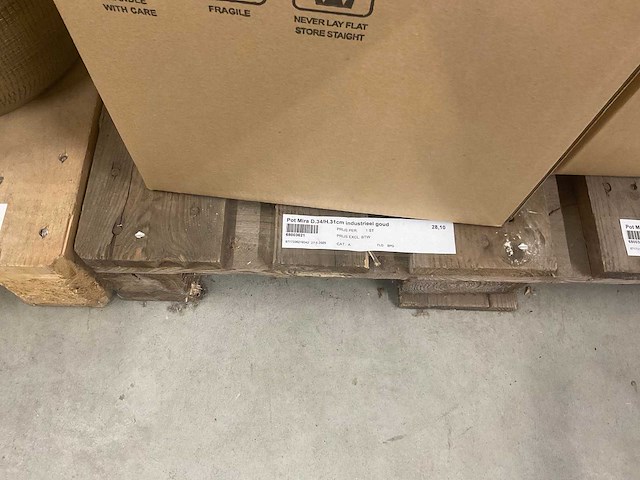 Industrieel gouden bloempotten - afbeelding 18 van  27