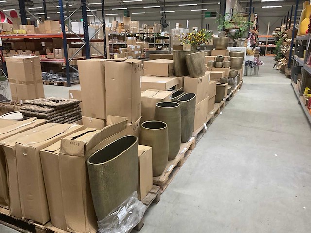 Industrieel gouden bloempotten - afbeelding 12 van  27