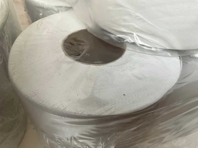 Industrieel poetspapier - patij papierrollen - afbeelding 5 van  5