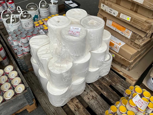 Industrieel poetspapier - patij papierrollen - afbeelding 1 van  6