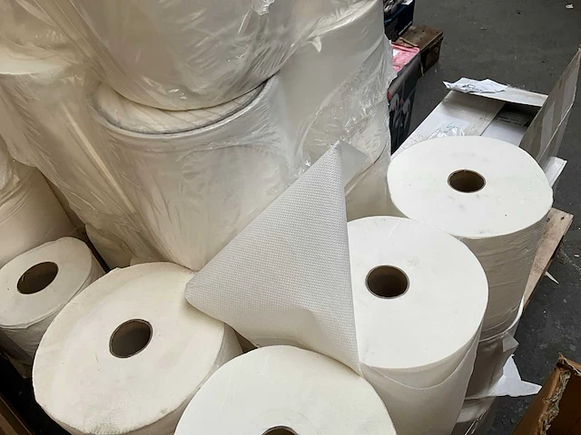 Industrieel poetspapier - patij papierrollen - afbeelding 6 van  6