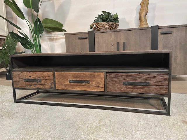 Industrieel tv meubel - afbeelding 3 van  9