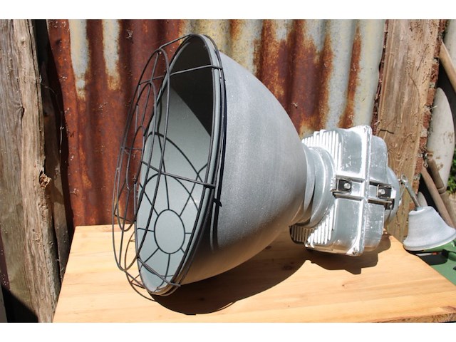 Industriele aluminium hanglamp - afbeelding 10 van  11