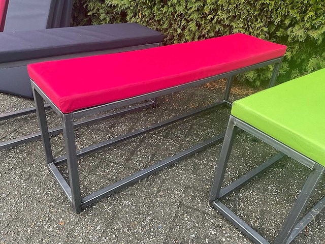 Industriële bank - voorzien van vier gekleurde zittingen (4x) - afbeelding 12 van  16