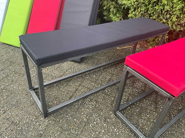 Industriële bank - voorzien van vier gekleurde zittingen (4x) - afbeelding 13 van  16